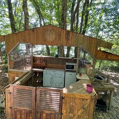Campsite Yourte Au Bord Du Lac De
